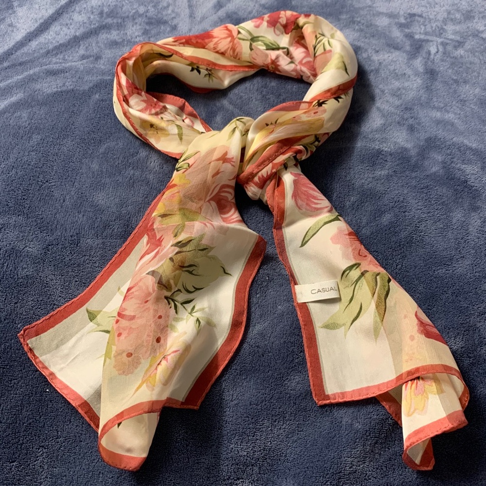 Scarf - Picture 2 of 7